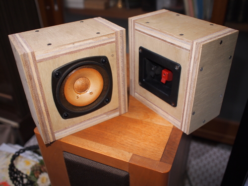 FE83使用サラウンドスピーカー